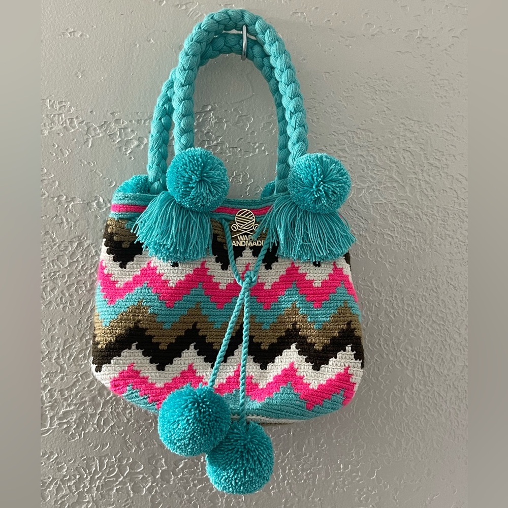 WAPA Wayuu‎ Mochila Handmade Columbian Crochet Multicolor Chevron Pattern Bag